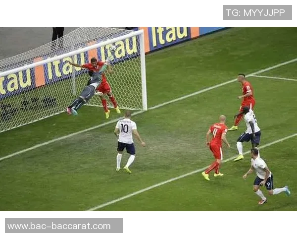 穆里尼奥热爱培养年轻球员赞扬瓦拉内小麦和切赫的潜力与表现 穆里尼奥热爱培养年轻球员赞扬瓦拉内小麦和切赫的潜力与表现