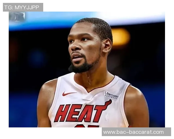 乌度卡直言杜兰特应有七八个盖帽却因裁判判罚遭无情吹罚