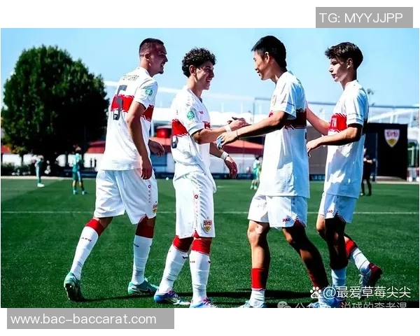 谢初筠畅谈德国训练体系的专业性与个人控球技术的热爱 谢初筠畅谈德国训练体系的专业性与个人控球技术的热爱